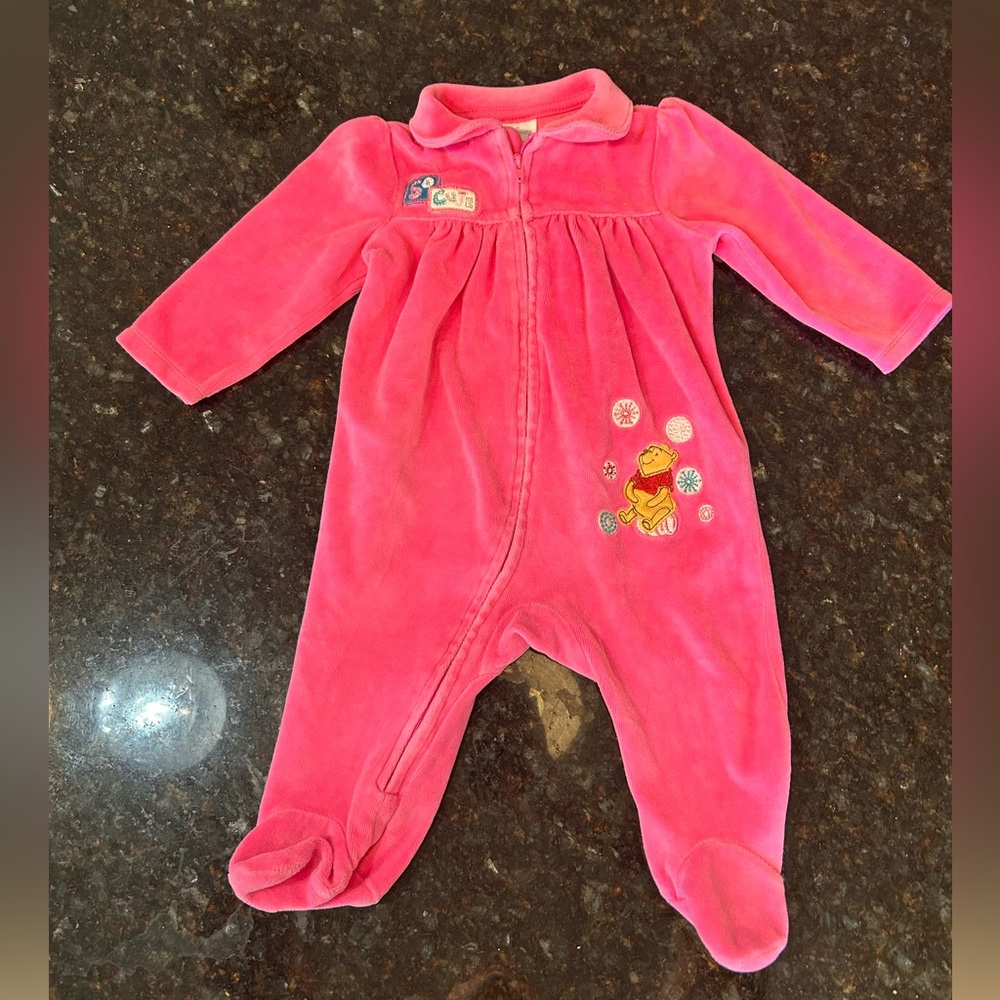 Disney Winnie The Pooh 1-piece Footed Pink Sleeper Zip-Up 6-9 Months 2009